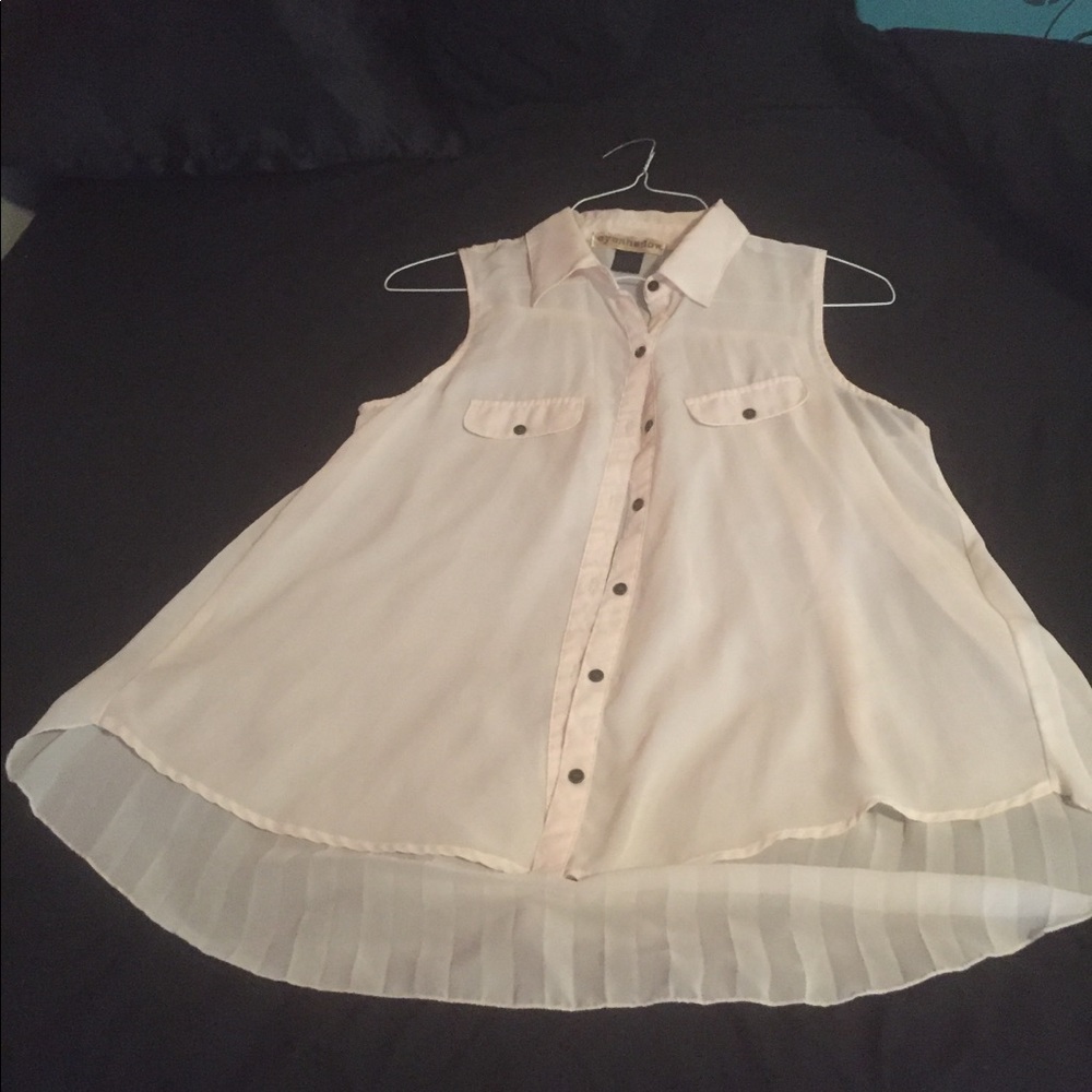 Sleeveless Blouse